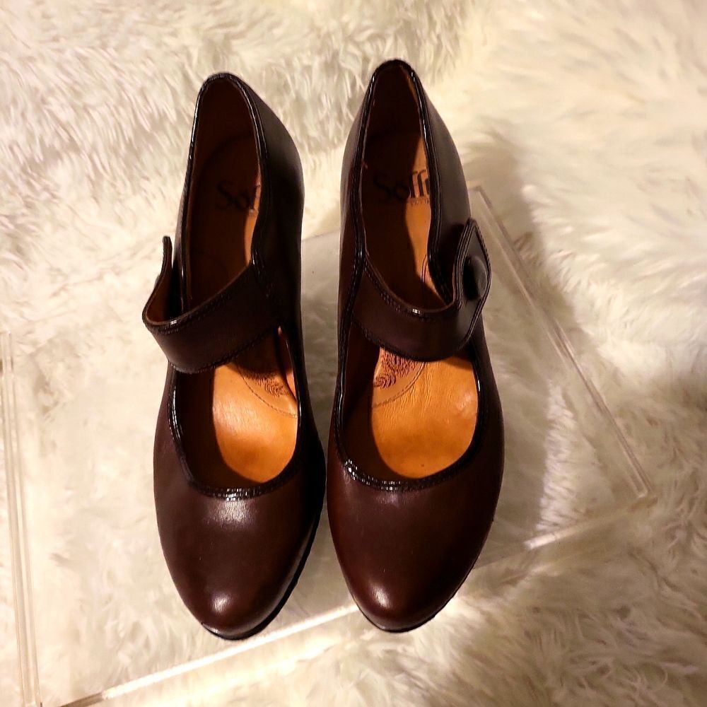 SOFT , size 7.5  from nordstrom's very very comfortable!